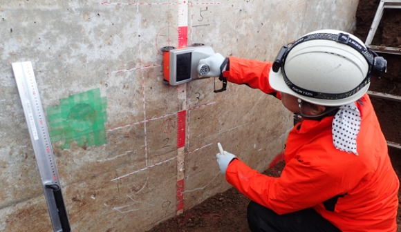 非破壊試験検査の様子